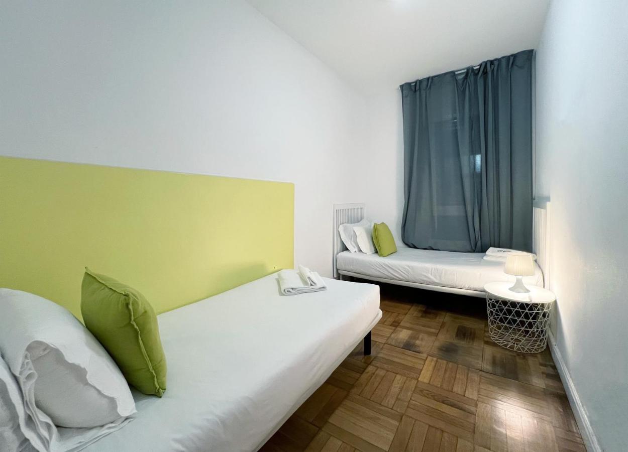 U-nique Diagonal Apartment *